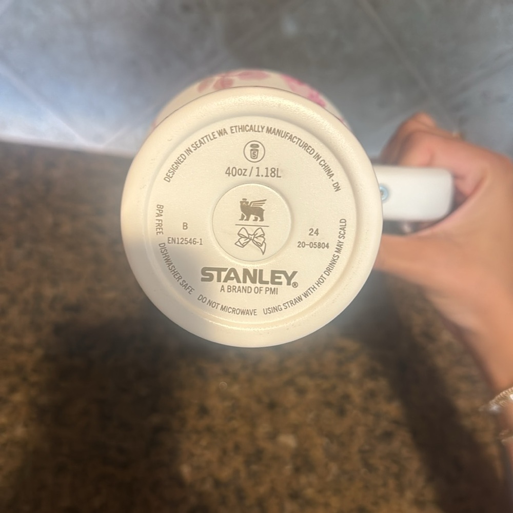 love shack fancy stanley 40 oz - Picture 5 of 5